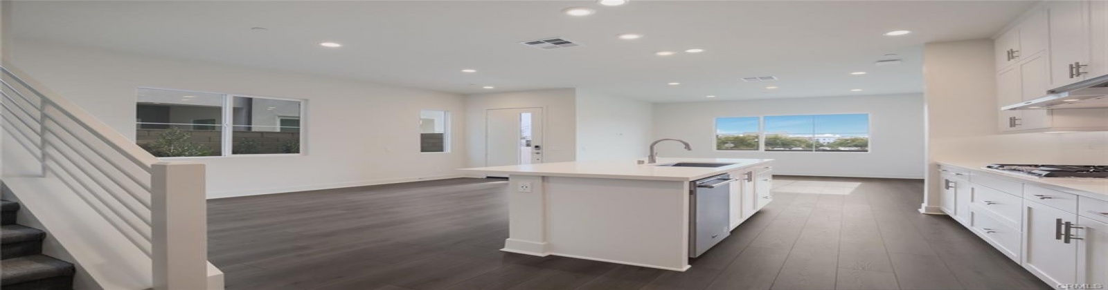Paramount, Irvine, California 92618, 4 Bedrooms Bedrooms, ,3 BathroomsBathrooms,Condominium,For Sale,Paramount,200015450